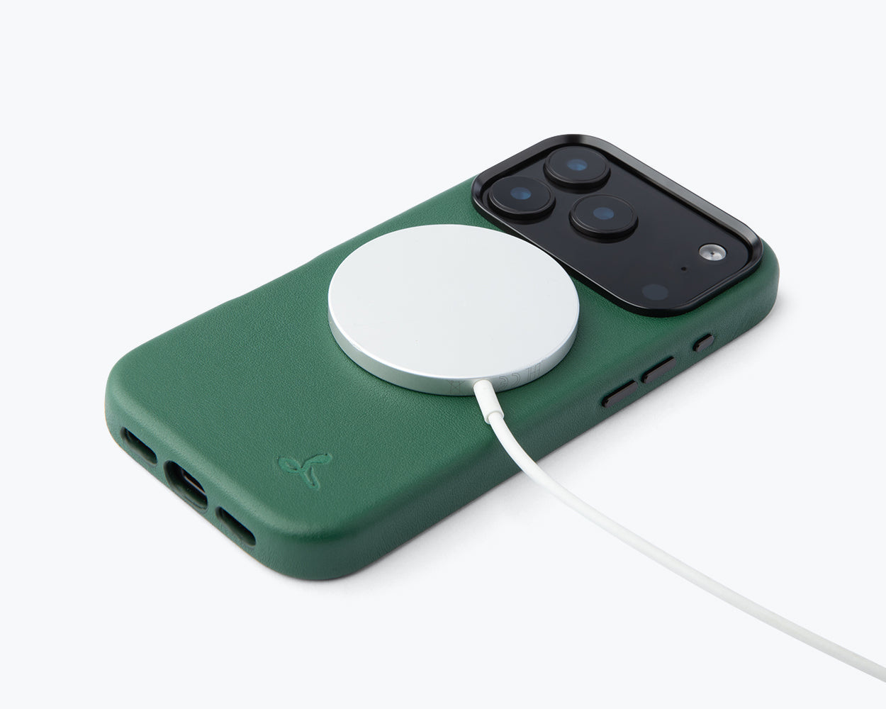 Apple iPhone 17 Pro Max - Metro Slim Leather Phone Case