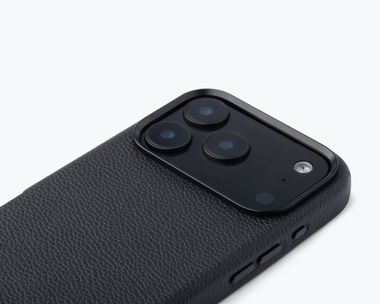 Apple iPhone 17 Pro - Metro Slim Leather Phone Case