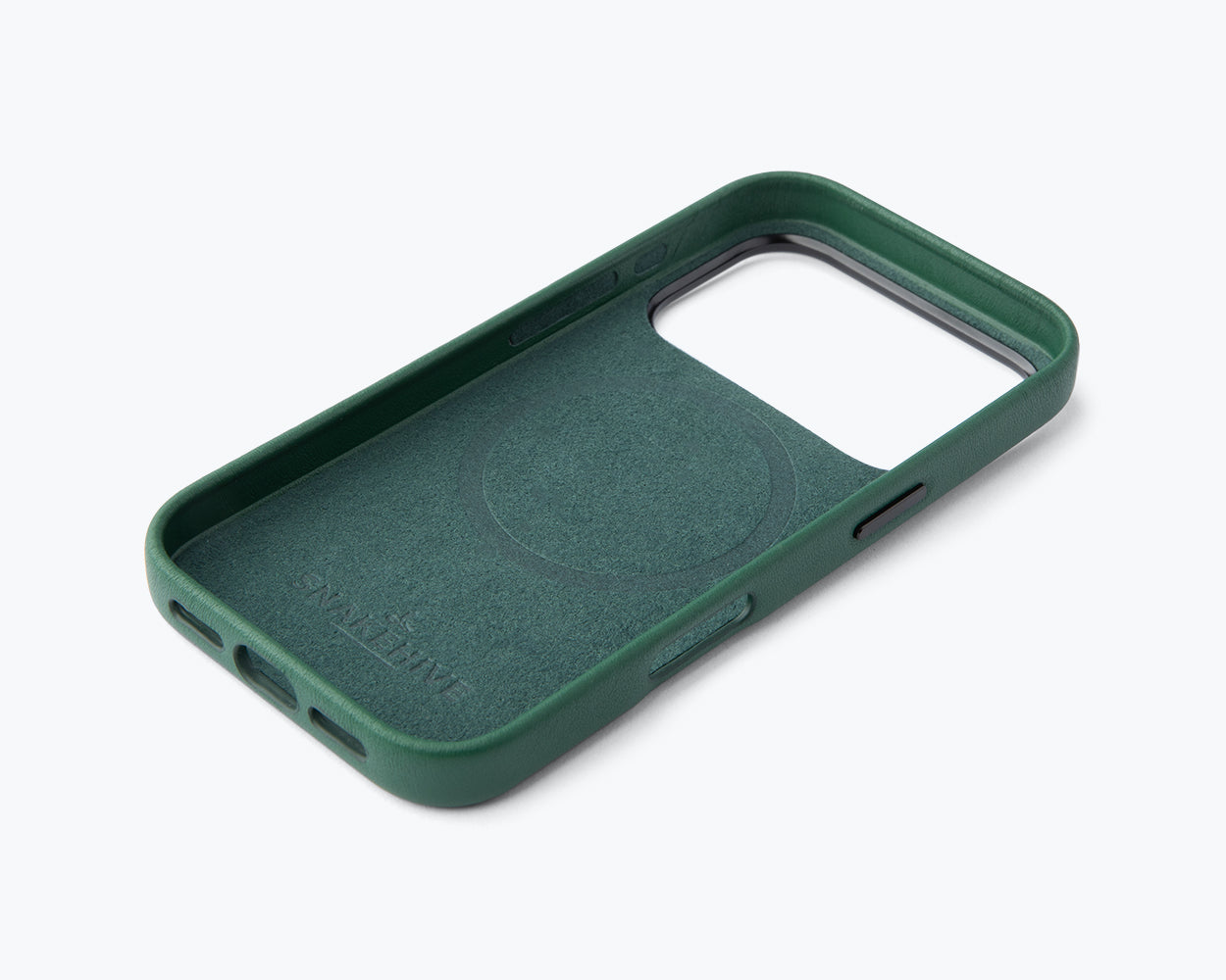 Apple iPhone 17 Pro - Metro Slim Leather Phone Case