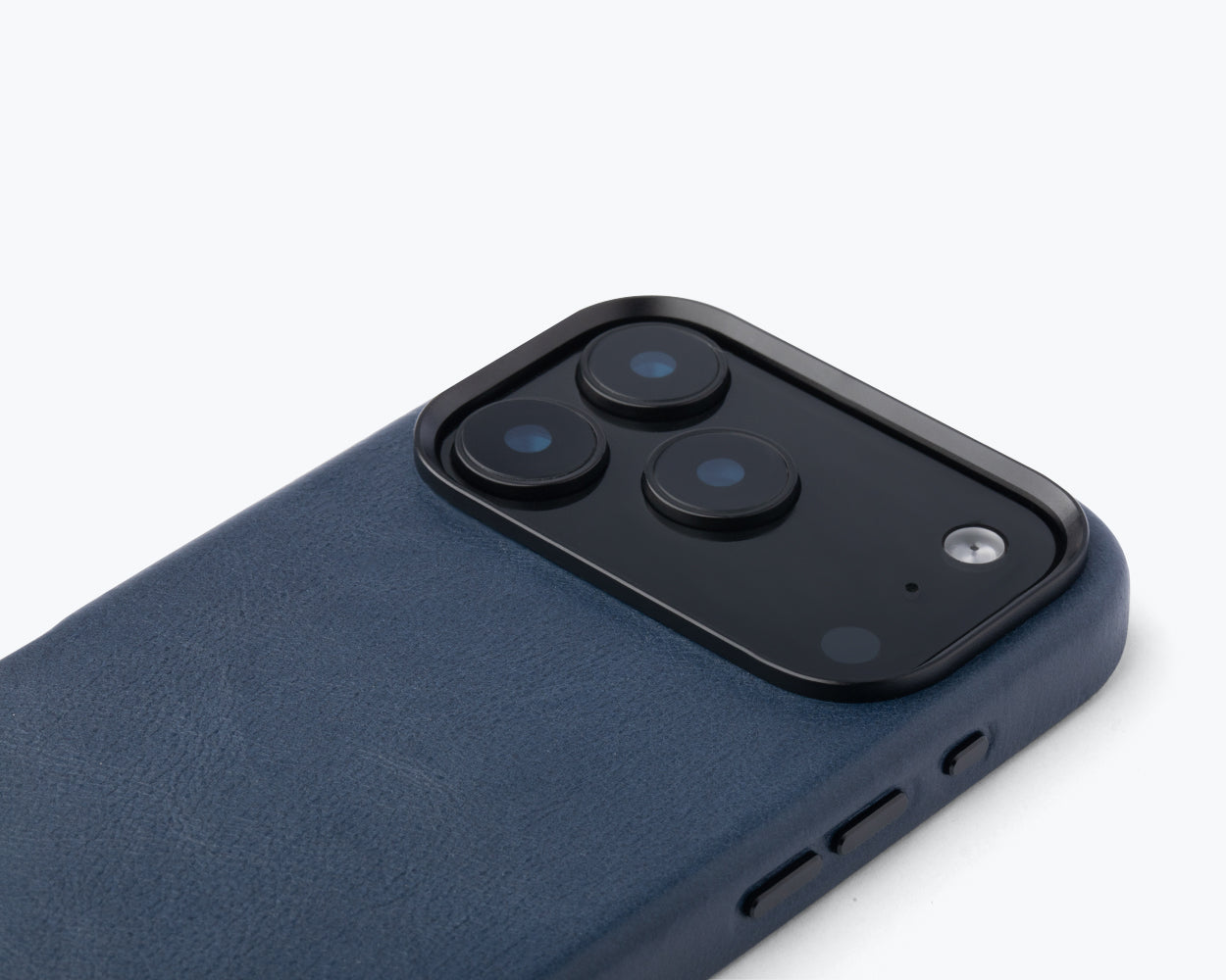 Apple iPhone 17 Pro Max - Metro Slim Leather Phone Case