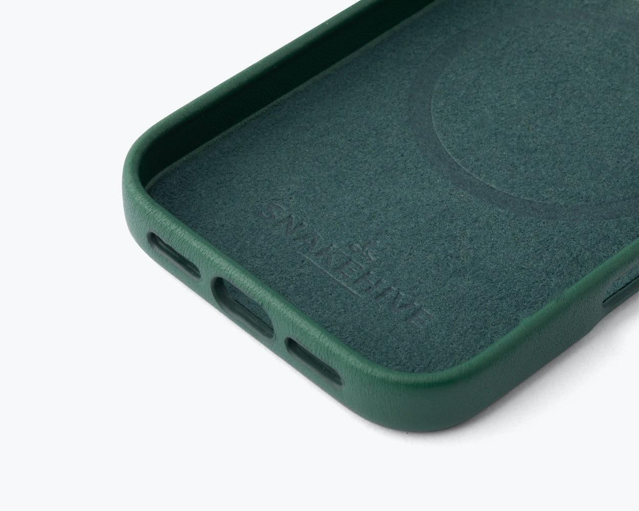 Apple iPhone 17 Pro Max - Metro Slim Leather Phone Case