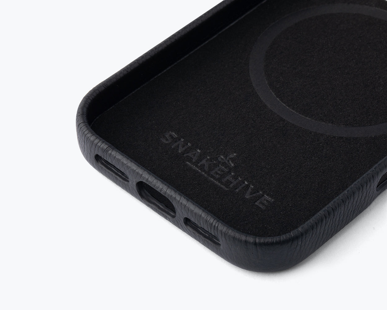 Apple iPhone 17 Pro - Metro Slim Leather Phone Case